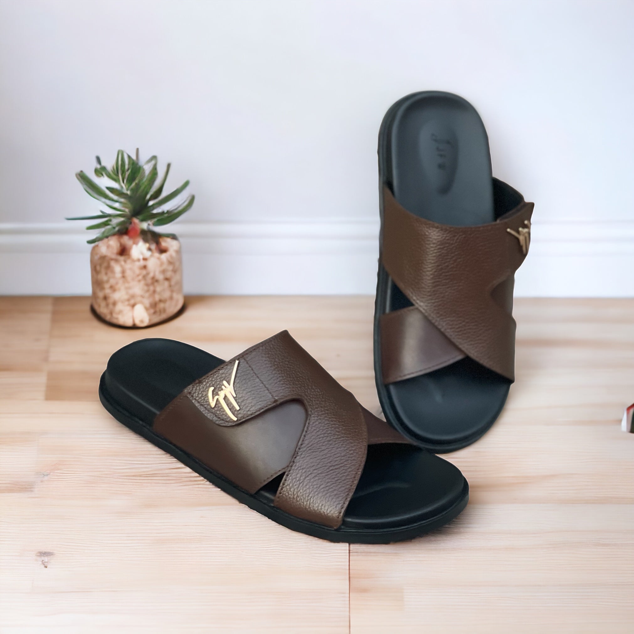 Pure Brown Signature Chapal | 100% Pure